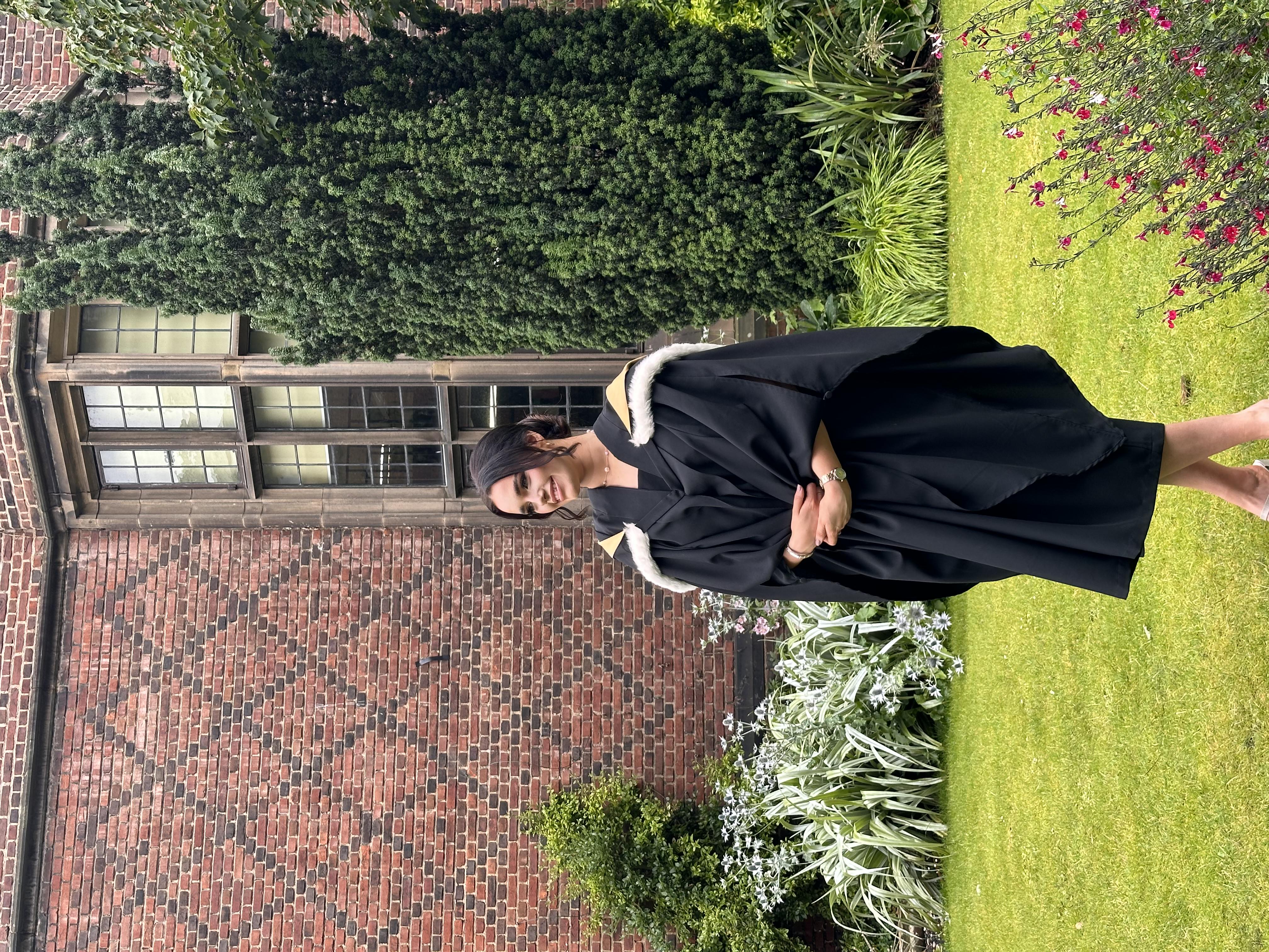 jess-grad1-02