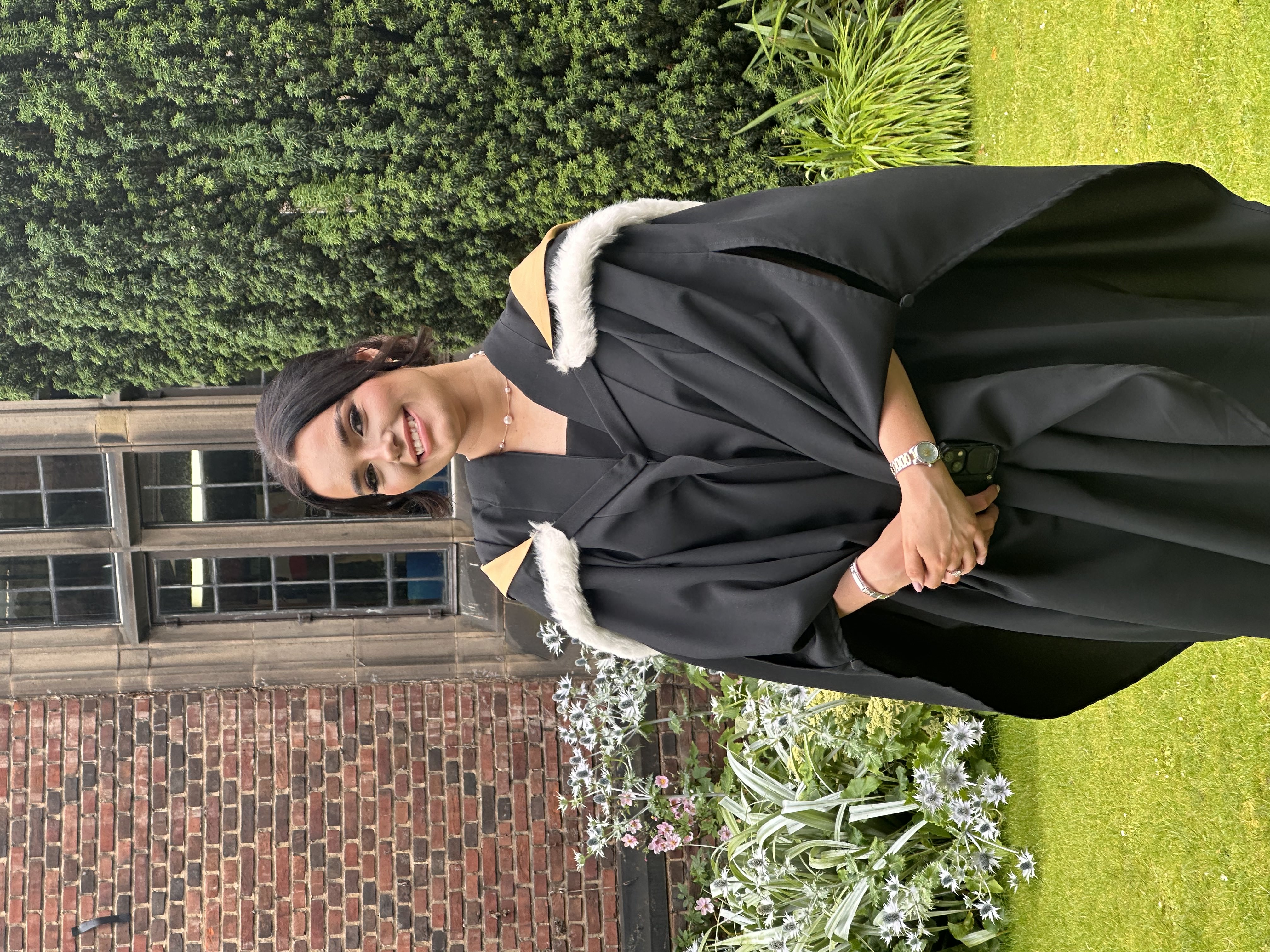 jess-grad1-04