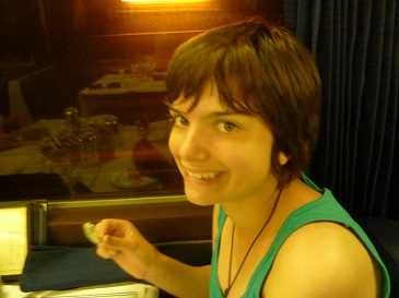 train-08